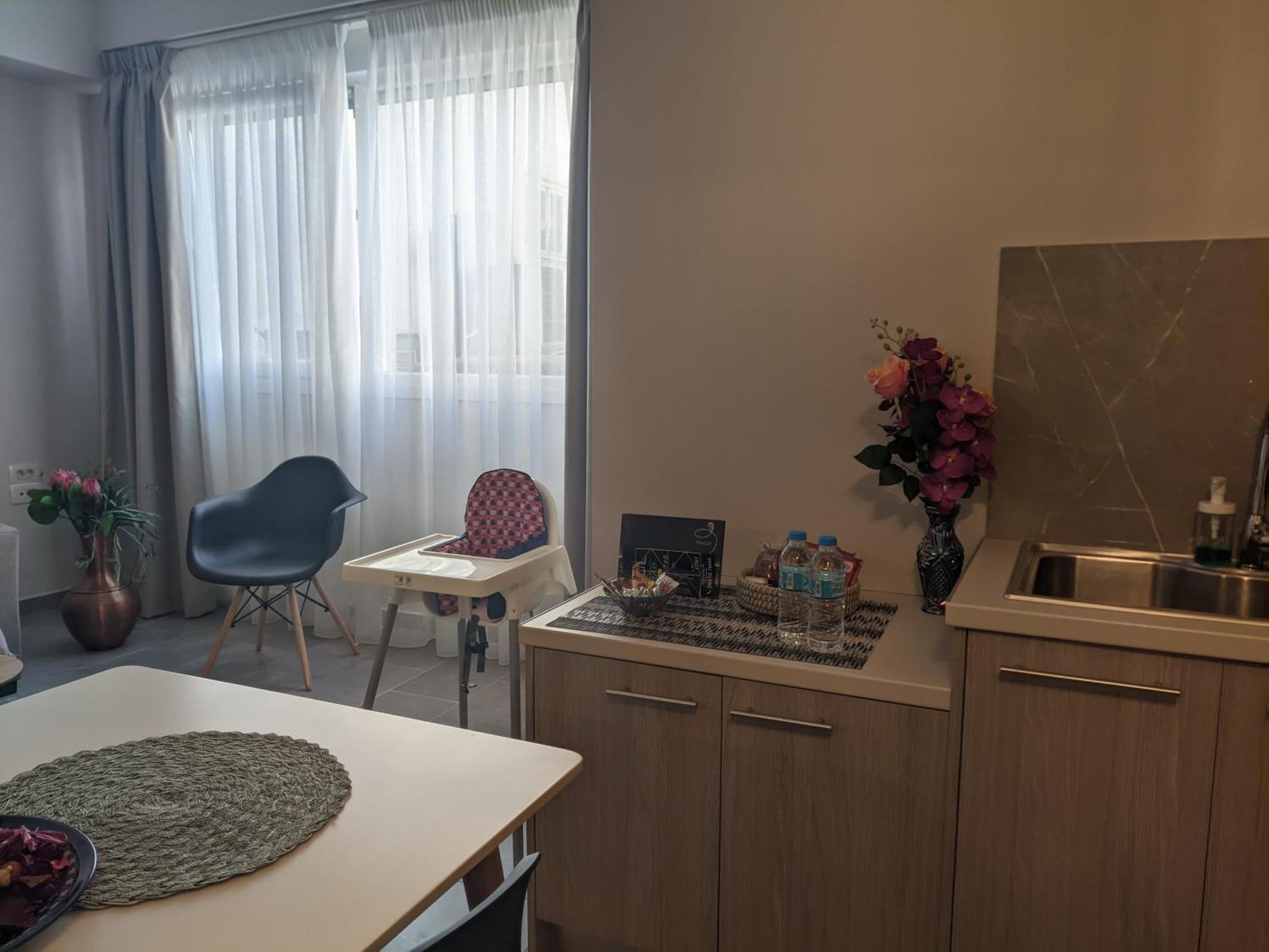 Aristo Central Apartments Ioannina Ngoại thất bức ảnh